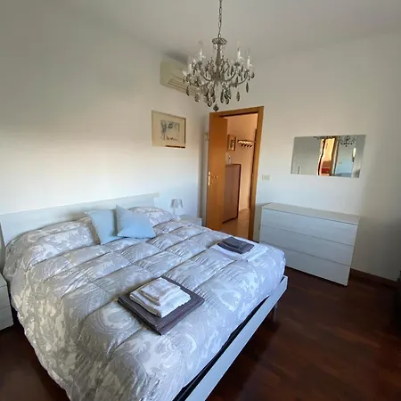 Intero Guardei House *