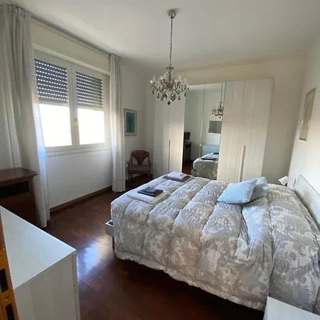 Апартаменты Intero Guardei House Болонья